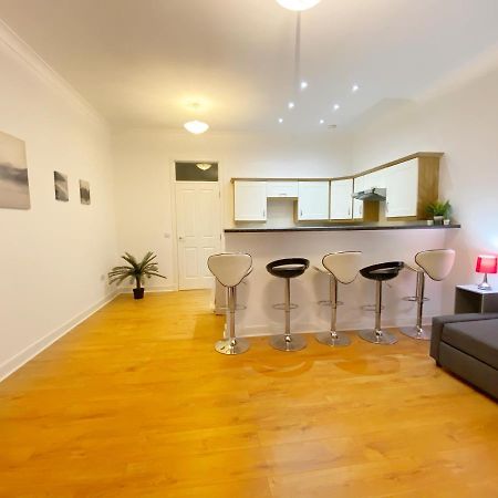 Cozy Nights - Ibrox Street Apartment Глазгоу Екстериор снимка