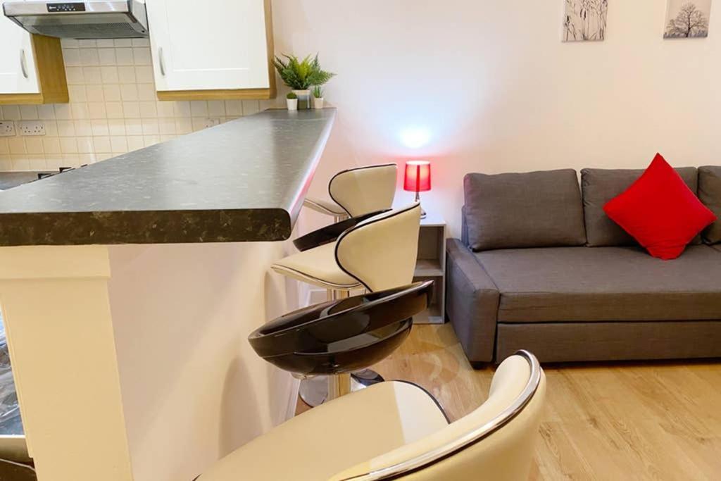 Cozy Nights - Ibrox Street Apartment Глазгоу Екстериор снимка