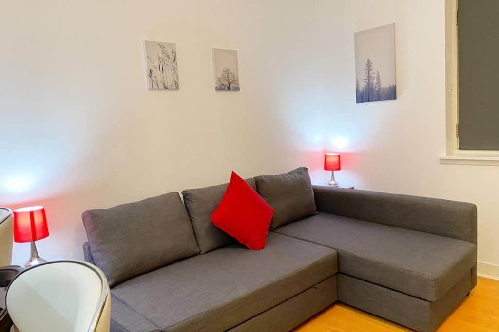 Cozy Nights - Ibrox Street Apartment Глазгоу Екстериор снимка