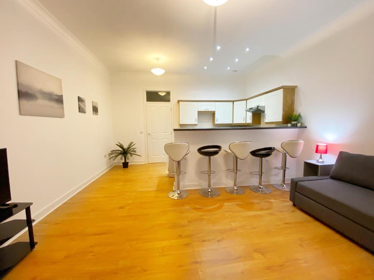 Cozy Nights - Ibrox Street Apartment Глазгоу Екстериор снимка